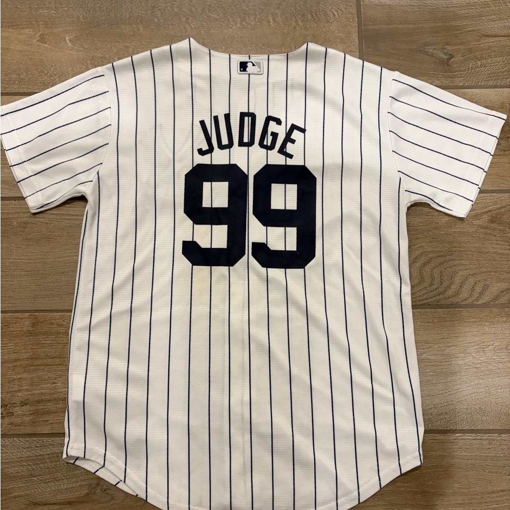 Majestic Pinstripe New York Yankees Judge Baseball Jersey 99 youth 10/12 Medium - Picture 5 of 5